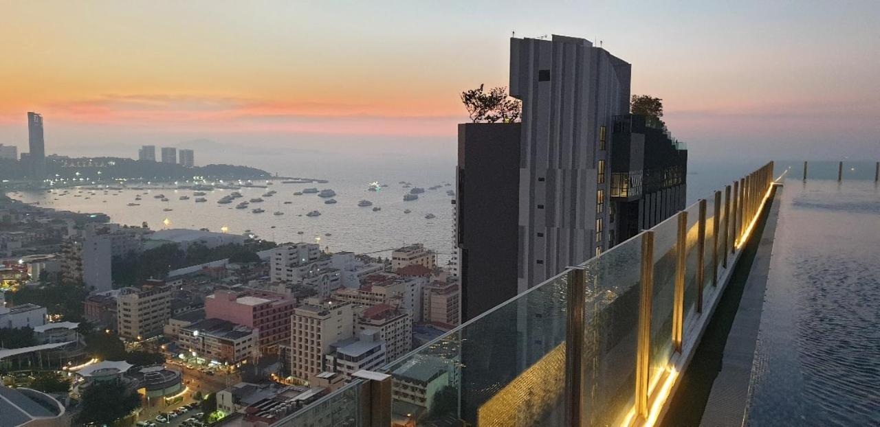 Base Central Pattaya Long Balcony King-Bed With Infinity Pool & Free Netflix! Eksteriør billede