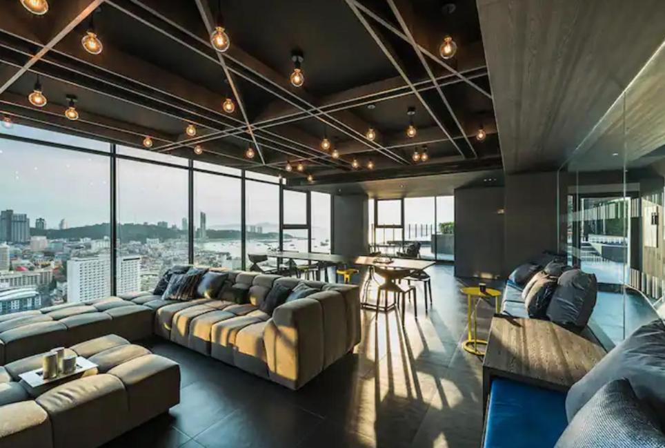 Base Central Pattaya Long Balcony King-Bed With Infinity Pool & Free Netflix! Eksteriør billede