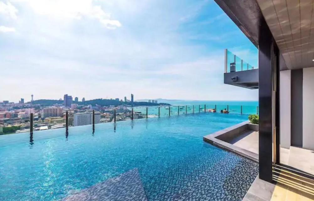 Base Central Pattaya Long Balcony King-Bed With Infinity Pool & Free Netflix! Eksteriør billede