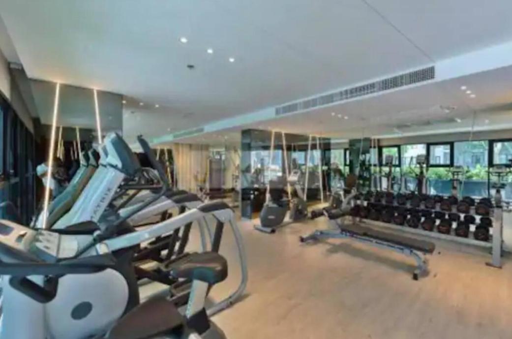 Base Central Pattaya Long Balcony King-Bed With Infinity Pool & Free Netflix! Eksteriør billede