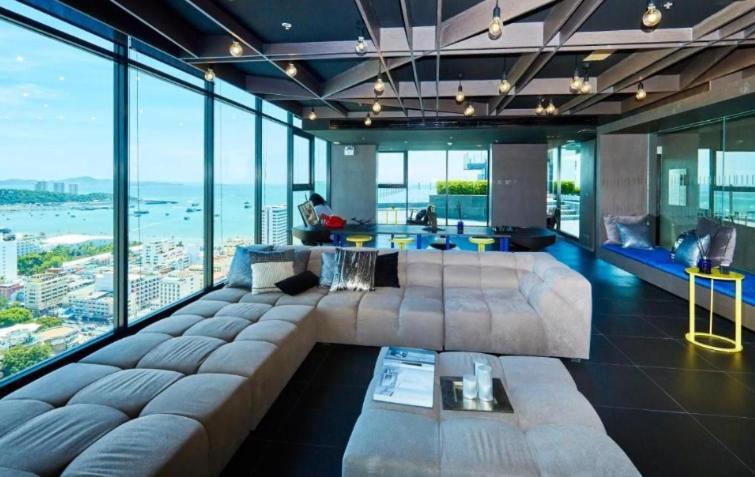 Base Central Pattaya Long Balcony King-Bed With Infinity Pool & Free Netflix! Eksteriør billede
