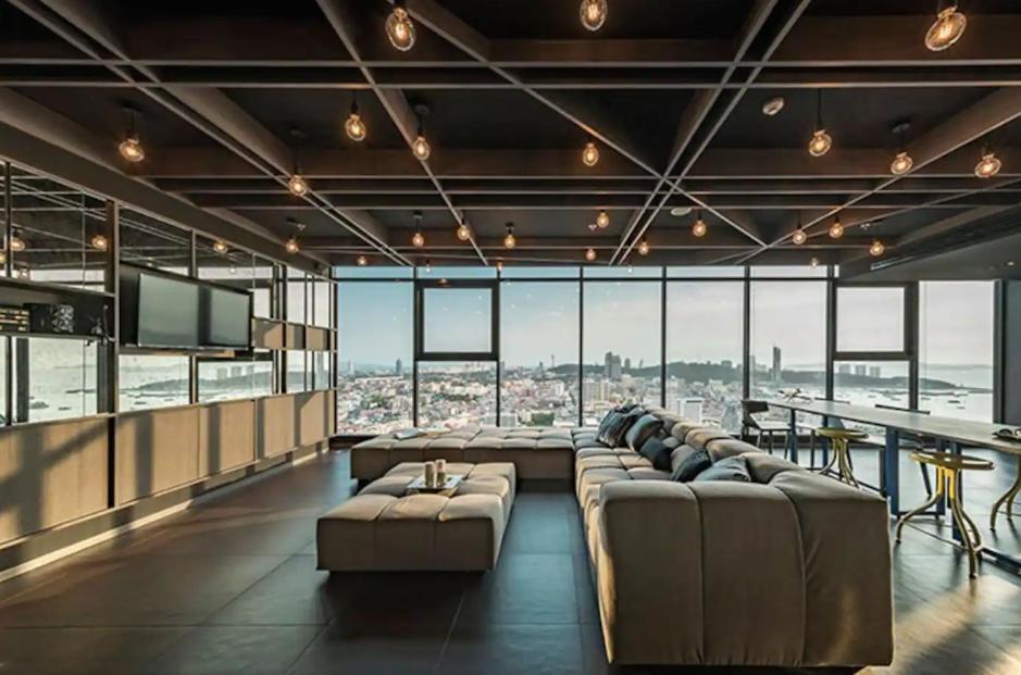 Base Central Pattaya Long Balcony King-Bed With Infinity Pool & Free Netflix! Eksteriør billede